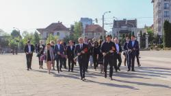 Stimați veterani, cu profundă recunoștință vă felicităm cu ocazia Zilei Victoriei!